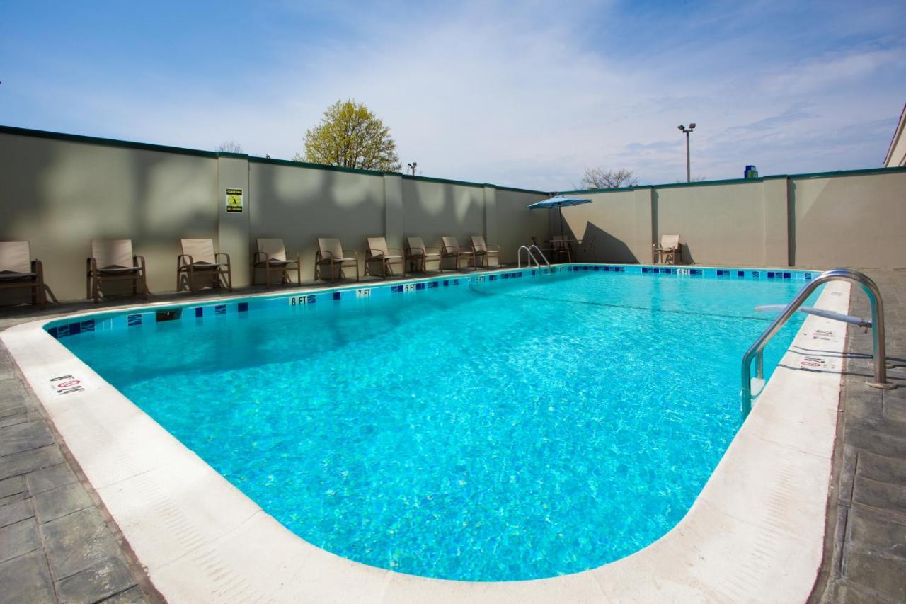 Holiday Inn Express Washington Dc Sw - Springfield By Ihg Exteriör bild