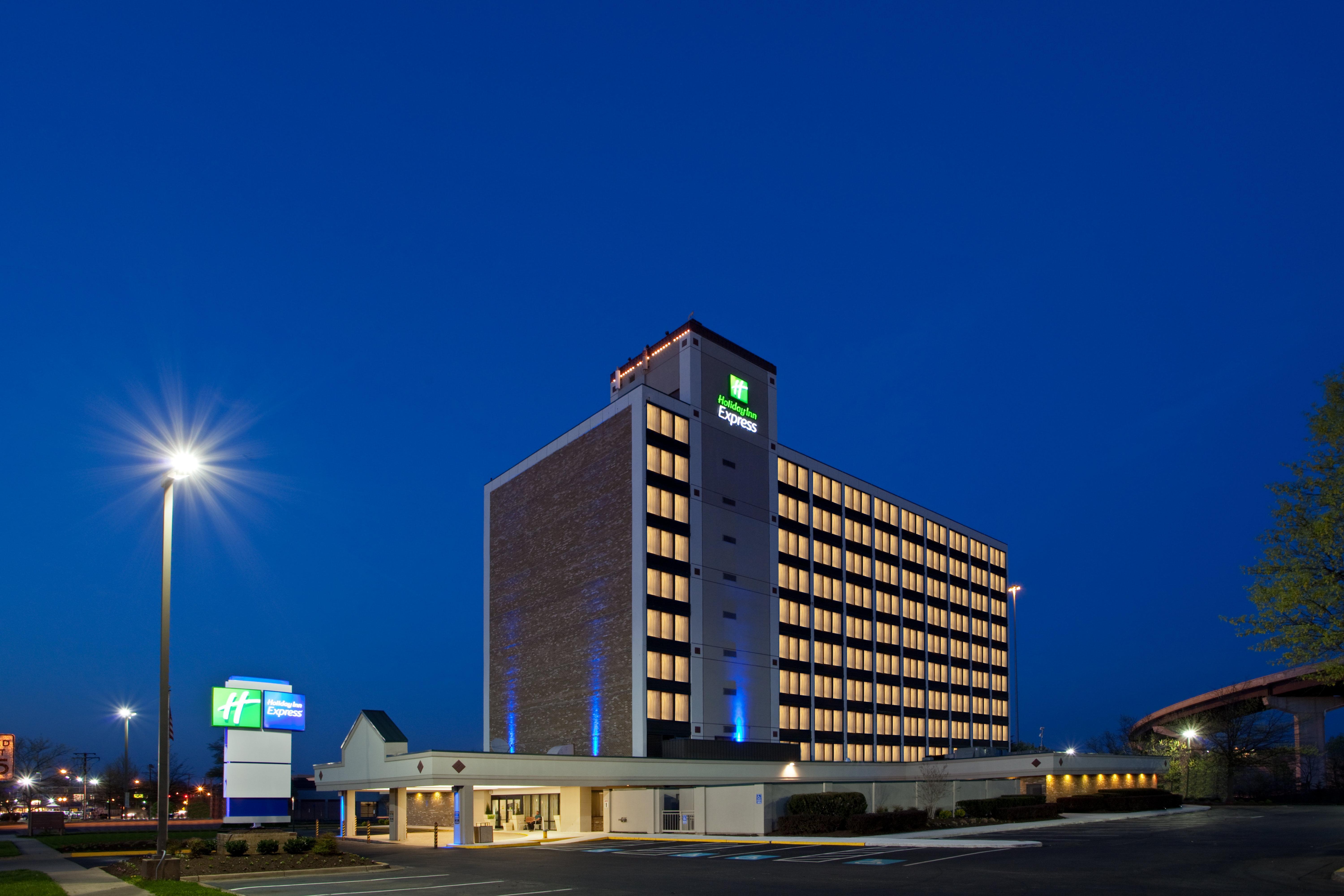 Holiday Inn Express Washington Dc Sw - Springfield By Ihg Exteriör bild