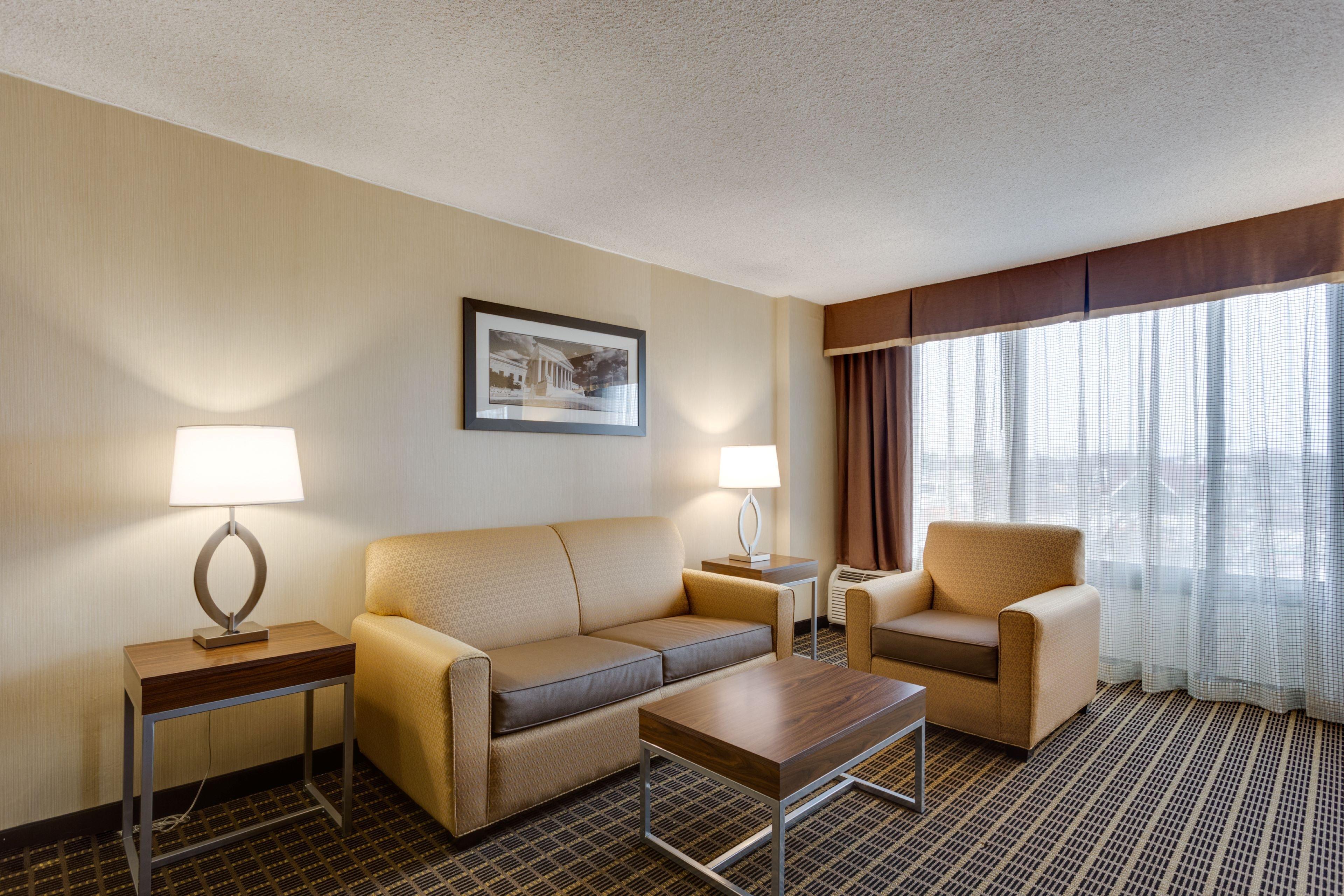 Holiday Inn Express Washington Dc Sw - Springfield By Ihg Exteriör bild
