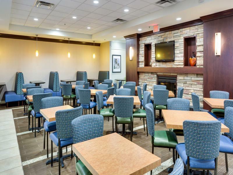 Holiday Inn Express Washington Dc Sw - Springfield By Ihg Exteriör bild
